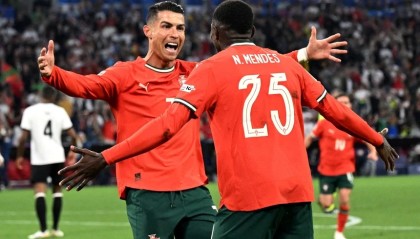 西班牙将士决赛前齐赞C罗：他的表现不可思议，是所有人的榜样