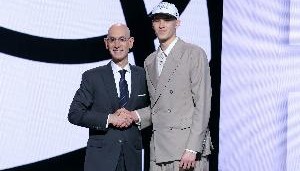 广撒网！篮网四个首轮秀完成夏联首秀 各出手5次&amp;合计20中6